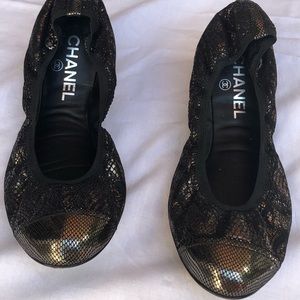 CHANEL elastic ballet flats with sparkle